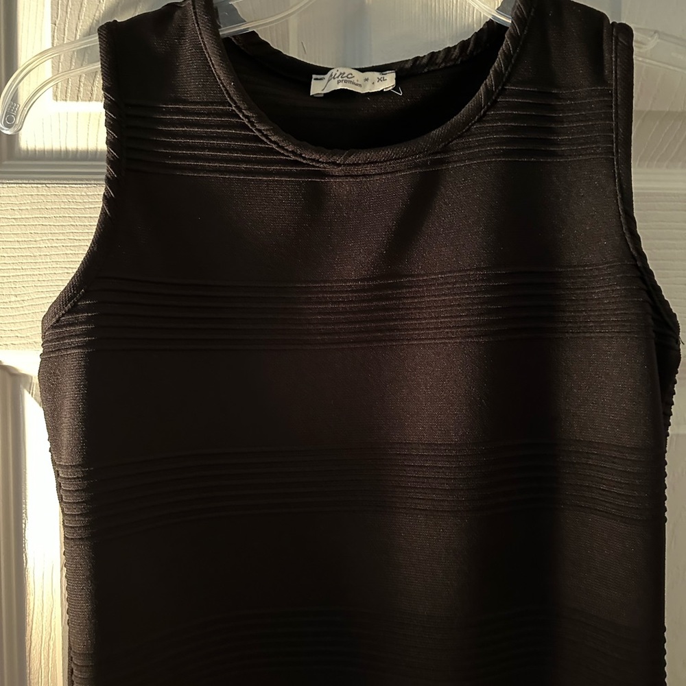 Junior fitted black mini dress